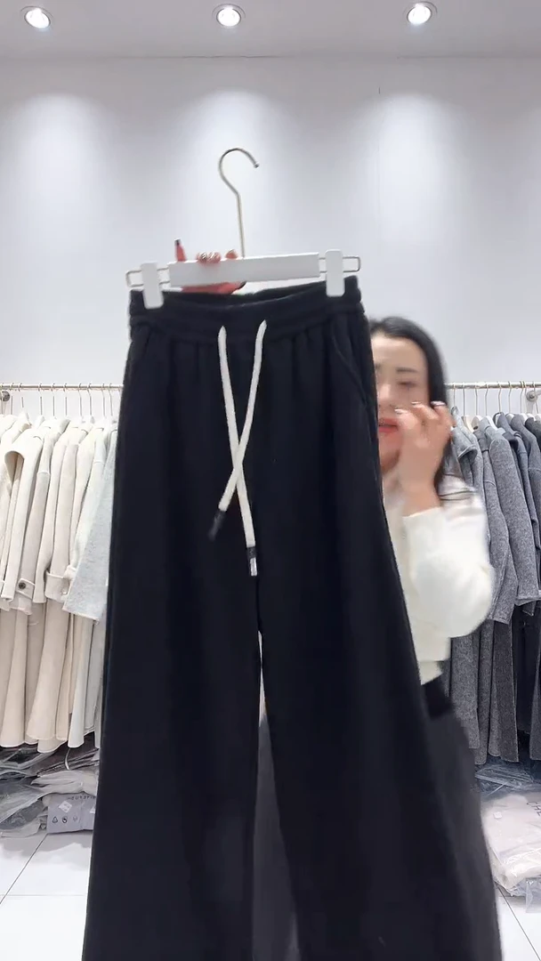 商贸城锦汐里女装批发005