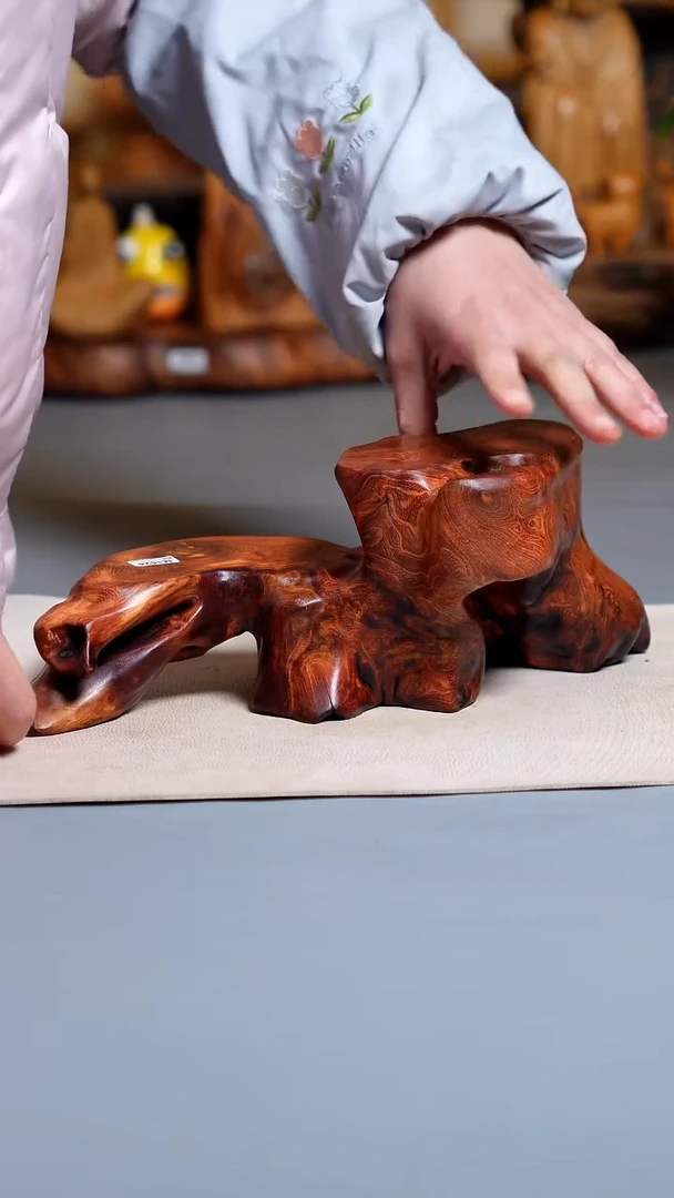 木金丝花梨随形底座M1624