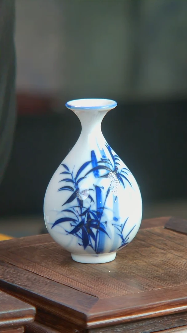 央博文化交流瓷器玉壶春青花