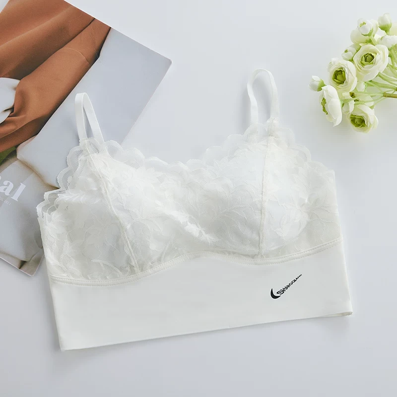 欧洲站蕾丝拼接洋气一体薄杯舒适法式修身百搭聚拢背心式吊带女