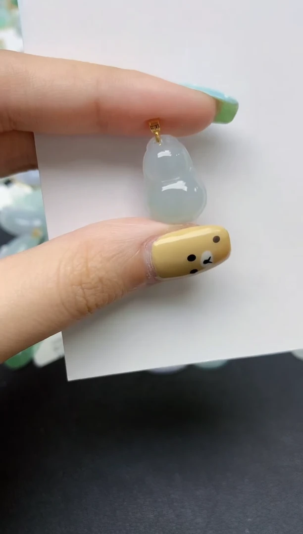 翡翠18K金镶嵌颈饰天然缅甸A货翡翠