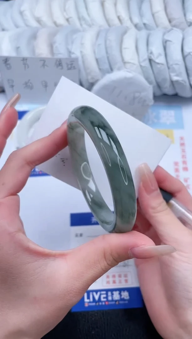 【闪购商品】石英质玉手镯未镶嵌T259-61