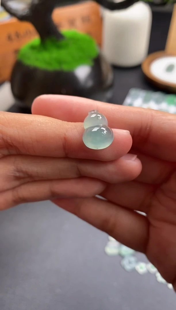 颈饰未镶嵌翡翠翡翠冰种葫芦
