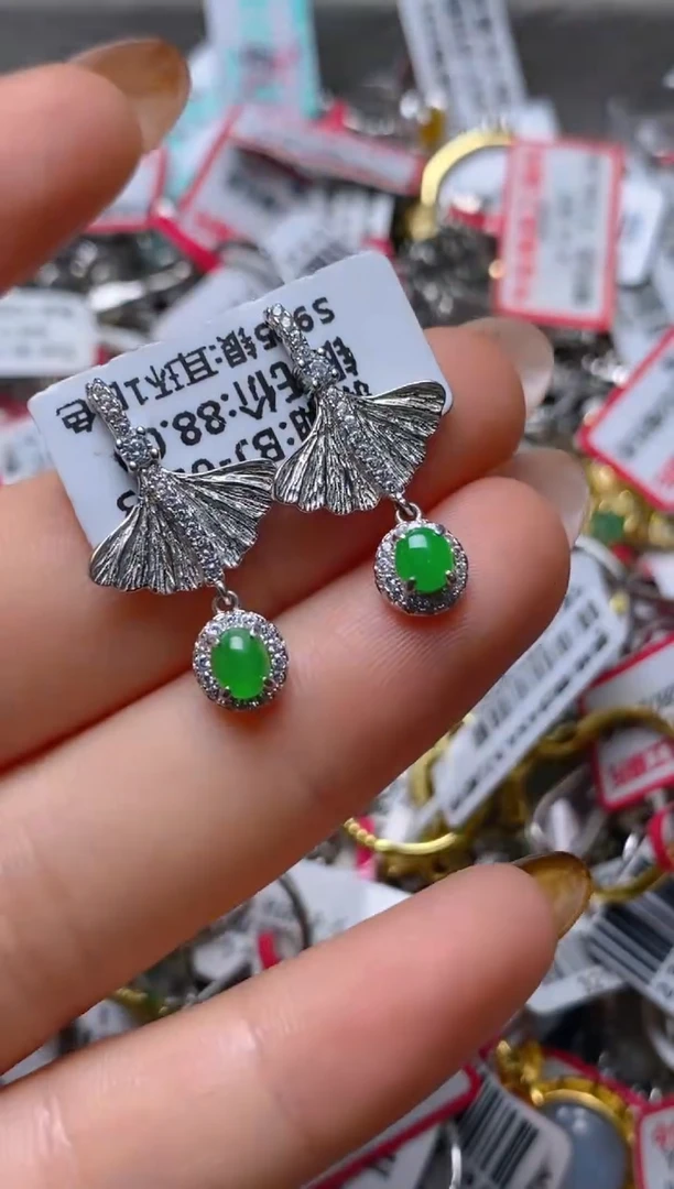 银S925镶嵌戒指翡翠百内无证书