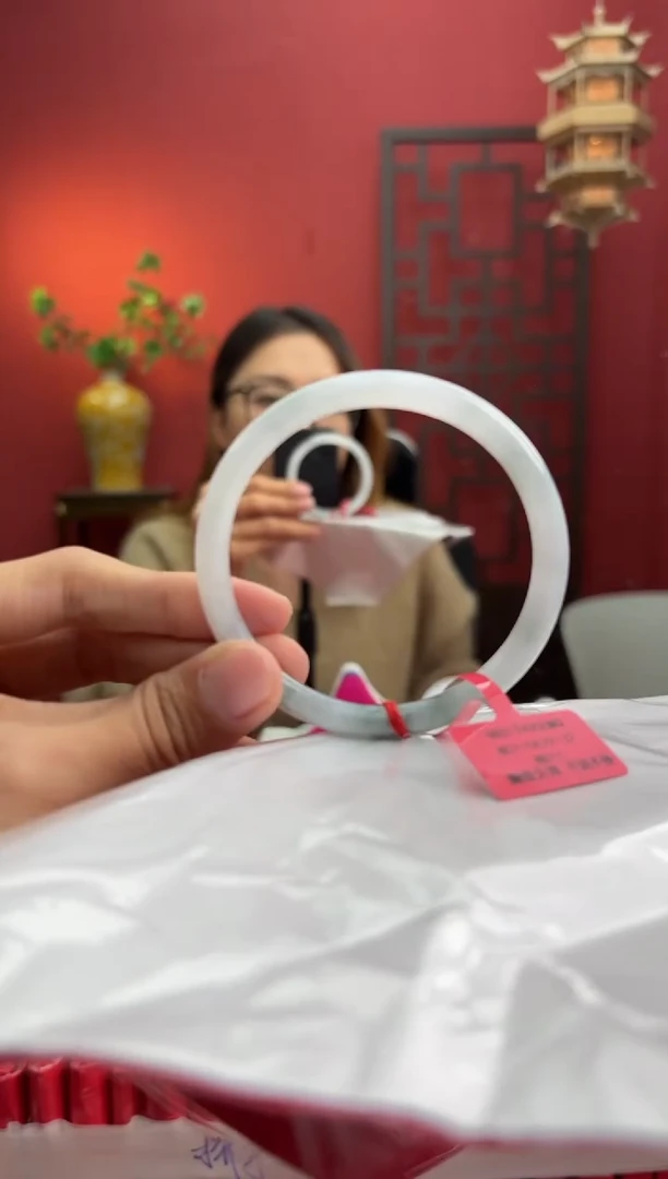 未镶嵌手镯（圆镯）翡翠翡翠手镯15