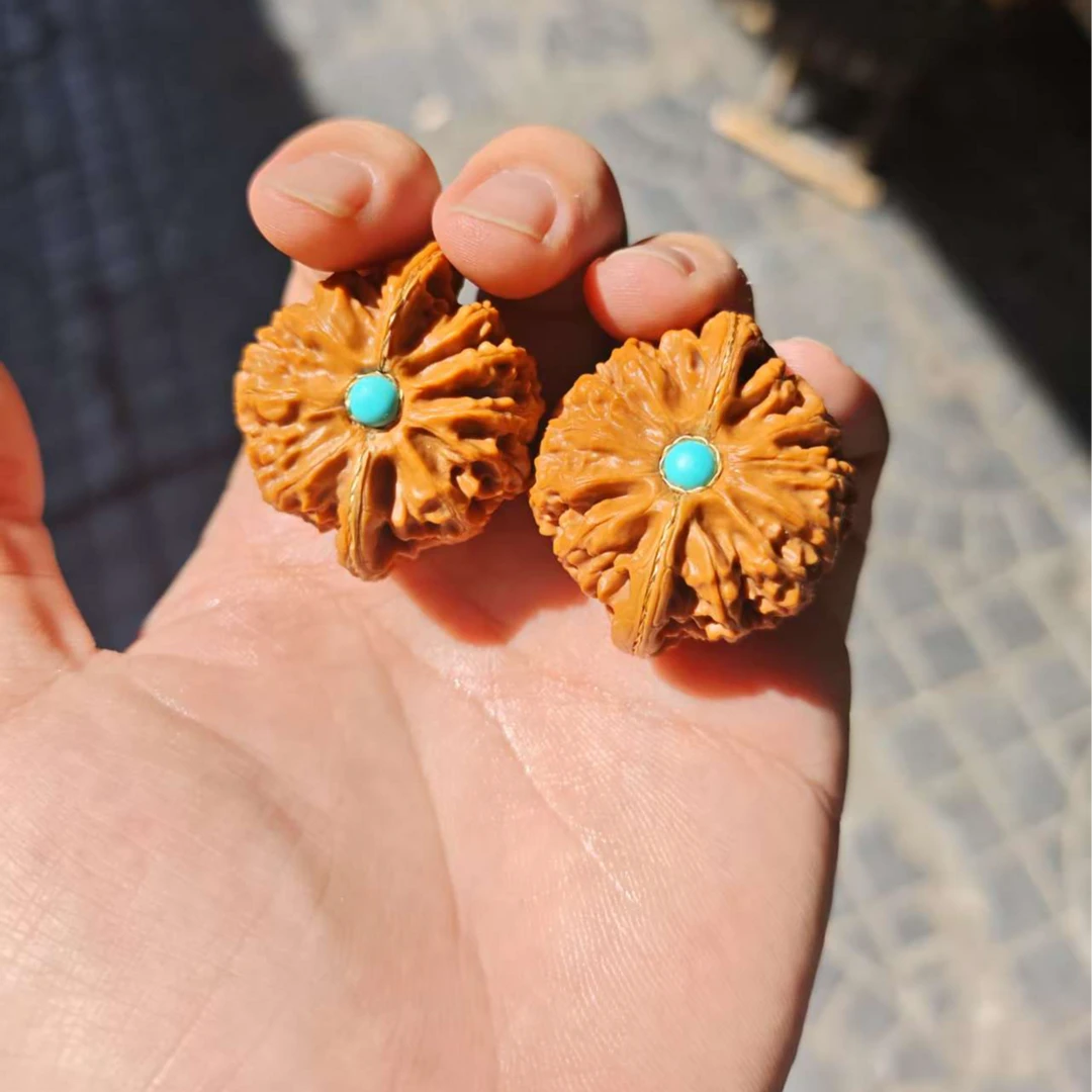 42以上尺寸玉玺狮子头定制款镶嵌核桃