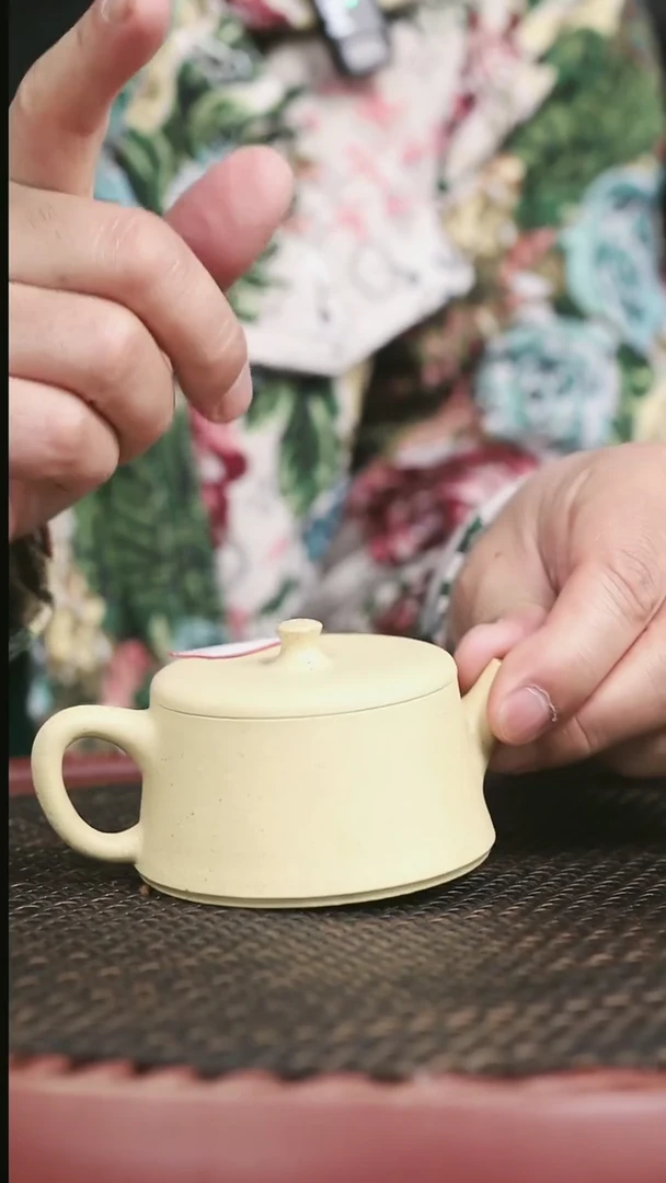 【闪购商品】紫砂本山绿1号云柱125CC微微暇