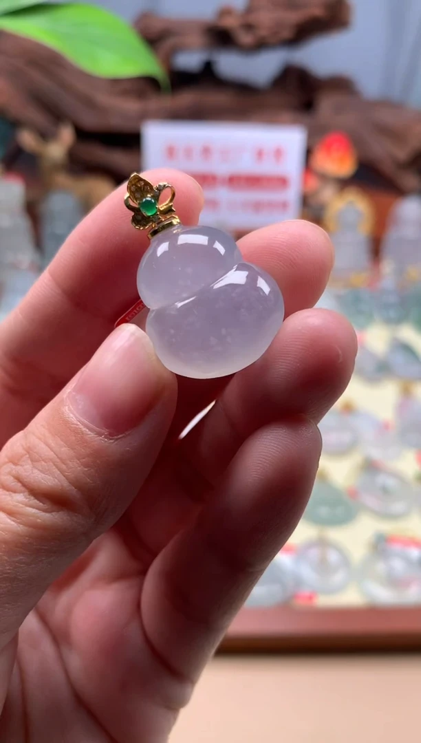 【闪购商品】翡翠颈饰18K金镶嵌葫芦