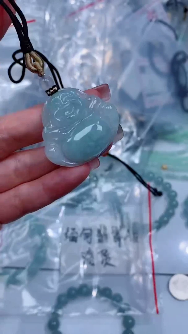 翡翠未镶嵌颈饰吊坠