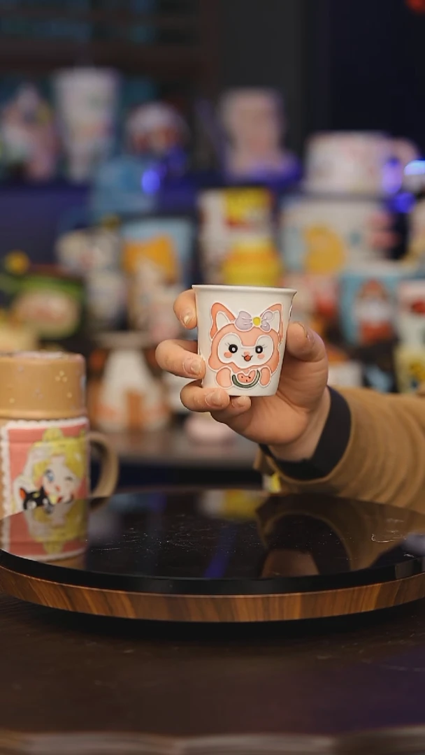 【闪购商品】摆件景德镇釉下彩绘设计师款式陶瓷