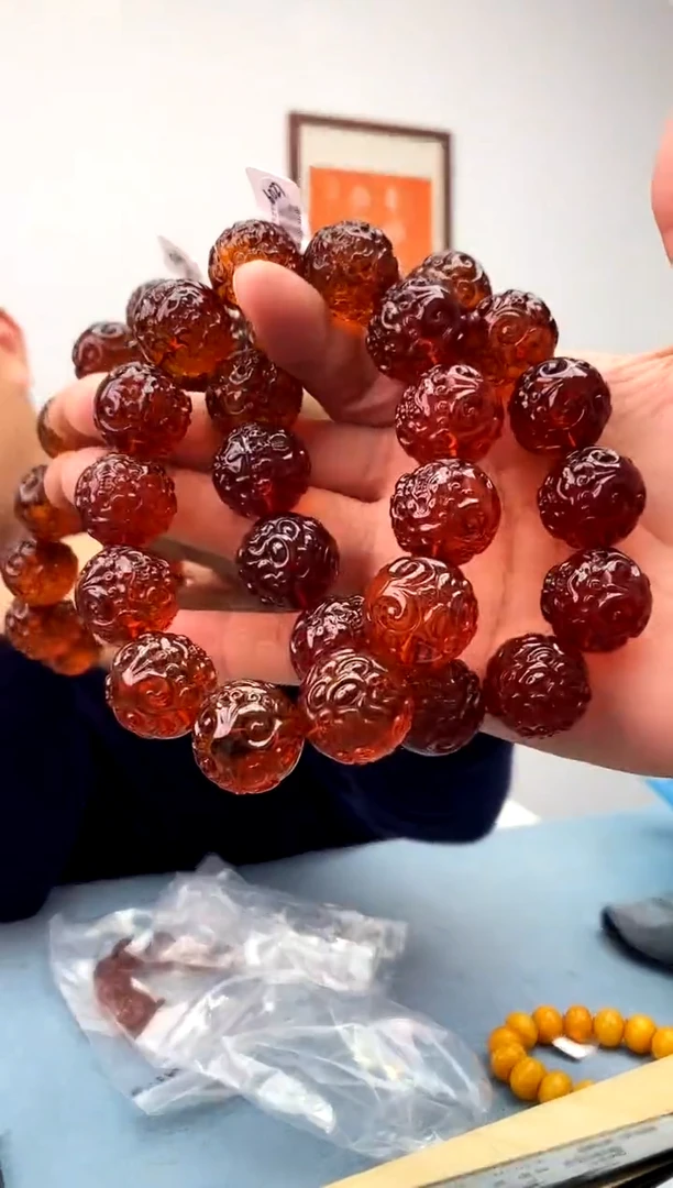 【闪购商品】琥珀珠宝奇石未镶嵌假一罚十，多样性发一件