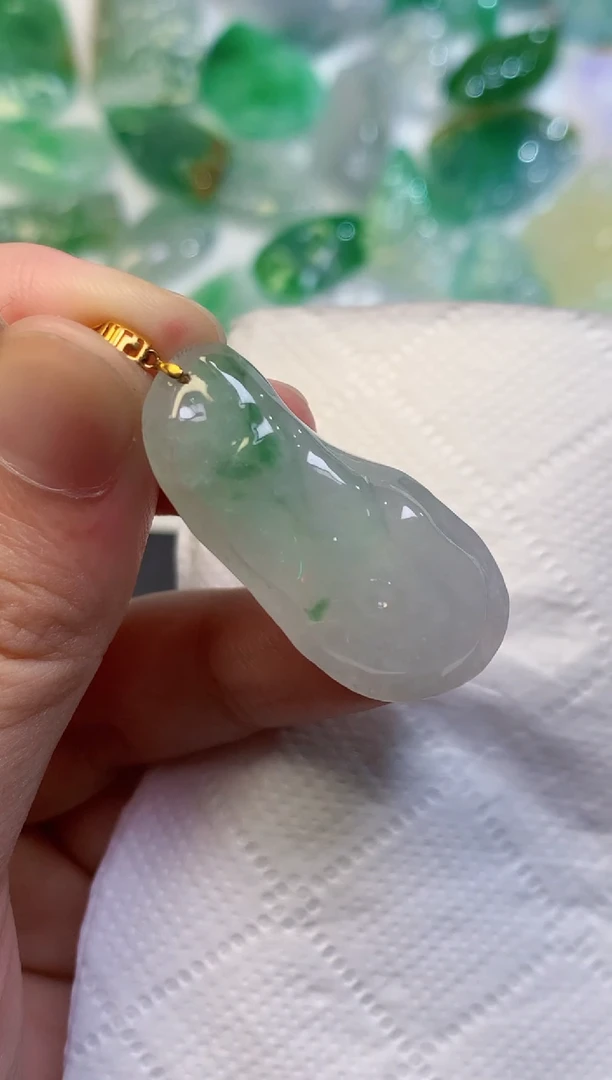 颈饰未镶嵌翡翠