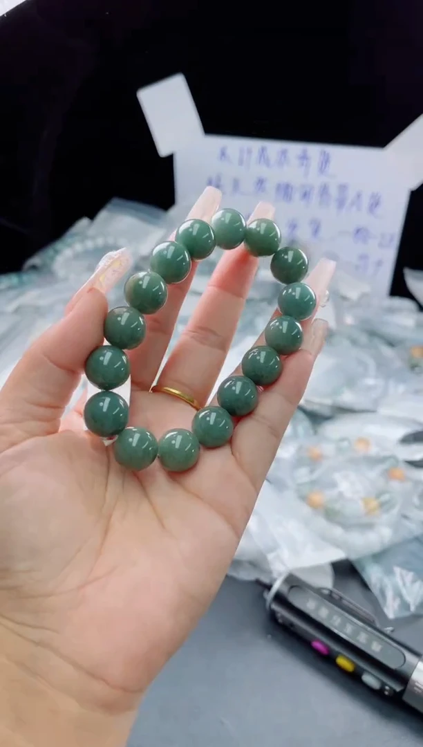 未镶嵌定制翡翠珠串