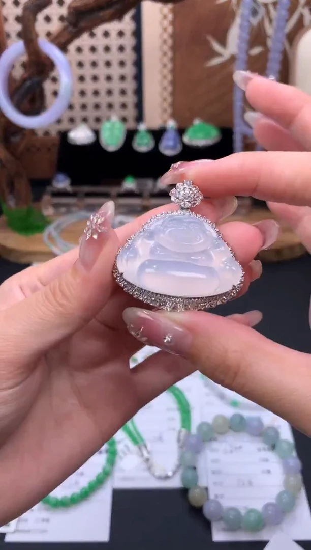 18K金镶嵌定制翡翠48小时鉴赏期 退货不扣服务费