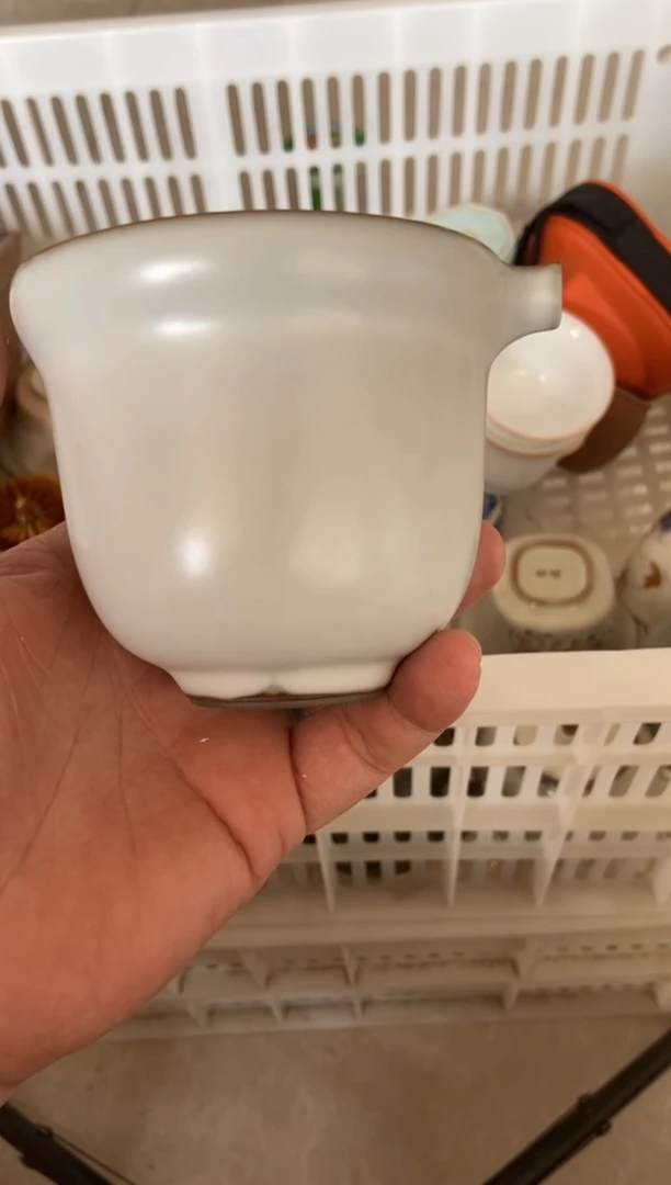 摄影的产品有使用过的痕迹有点脏介意勿拍