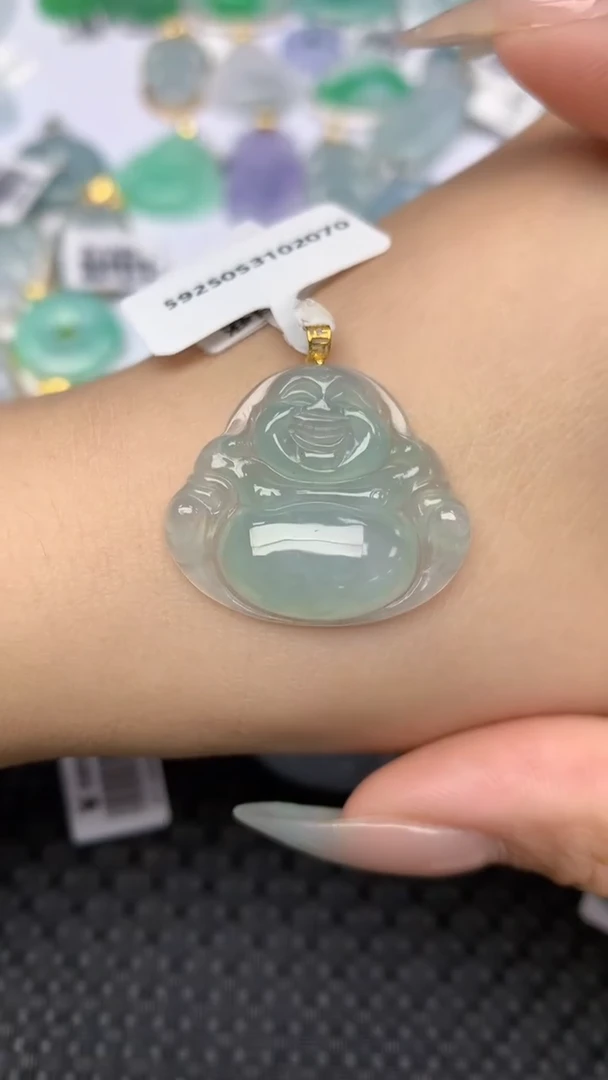 翡翠18K金镶嵌颈饰天然翡翠a货