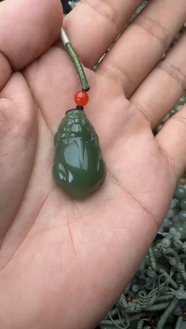 颈饰未镶嵌和田玉拍一发一