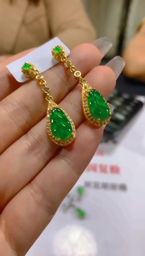 未镶嵌翡翠耳饰多样性发一