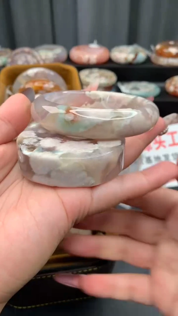 未镶嵌手镯石英质玉（60圈口）赠送镯心