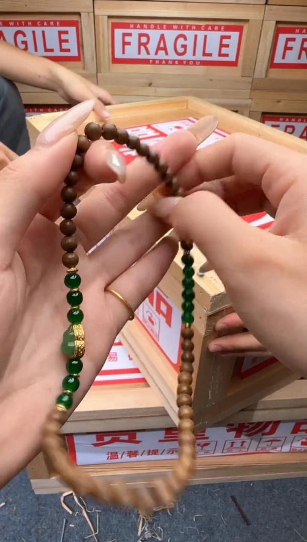 精美手串(无礼盒)