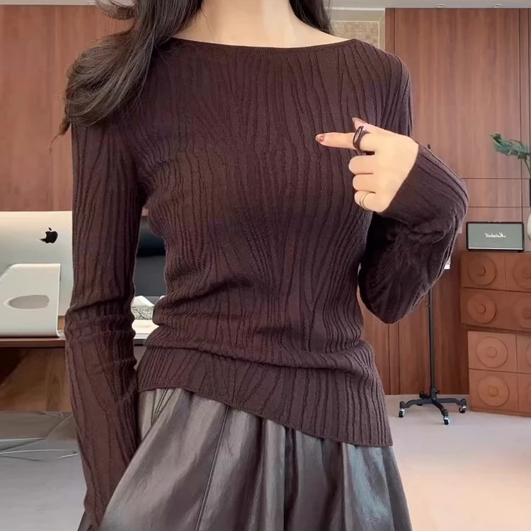 水波纹咖色长袖针织打底衫女秋冬2025新款内搭气质修身一字肩上衣