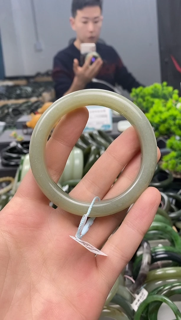 未镶嵌手镯和田玉58.4（13.3）纹