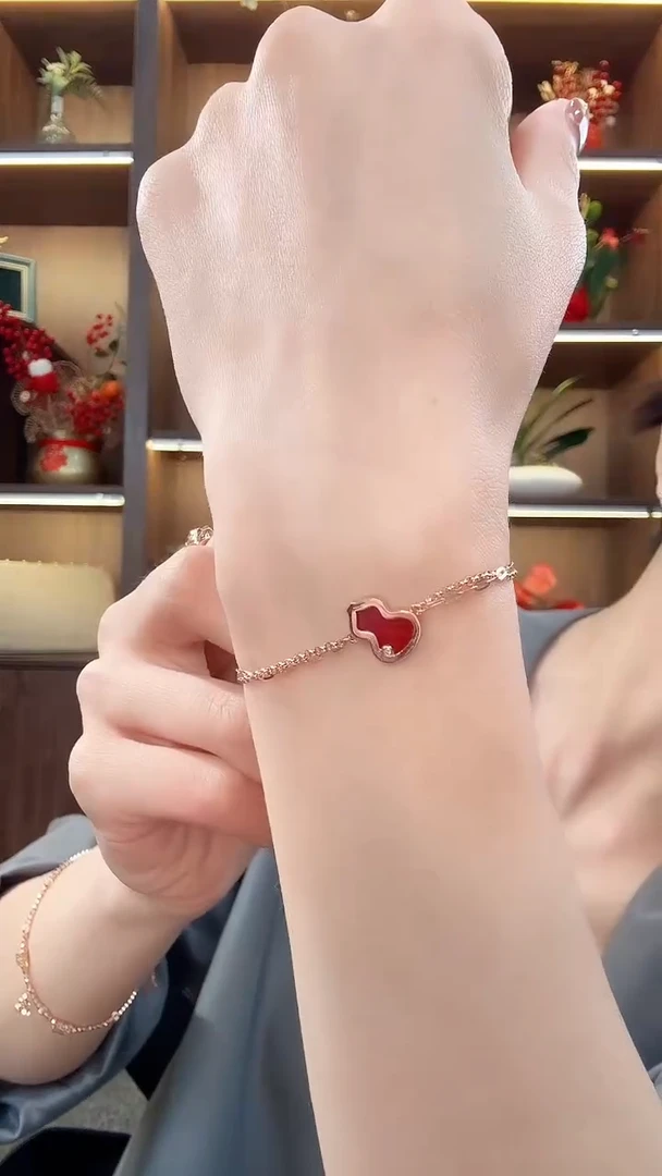 玛瑙/玉髓手链18K金镶嵌18K金钻石葫芦手链