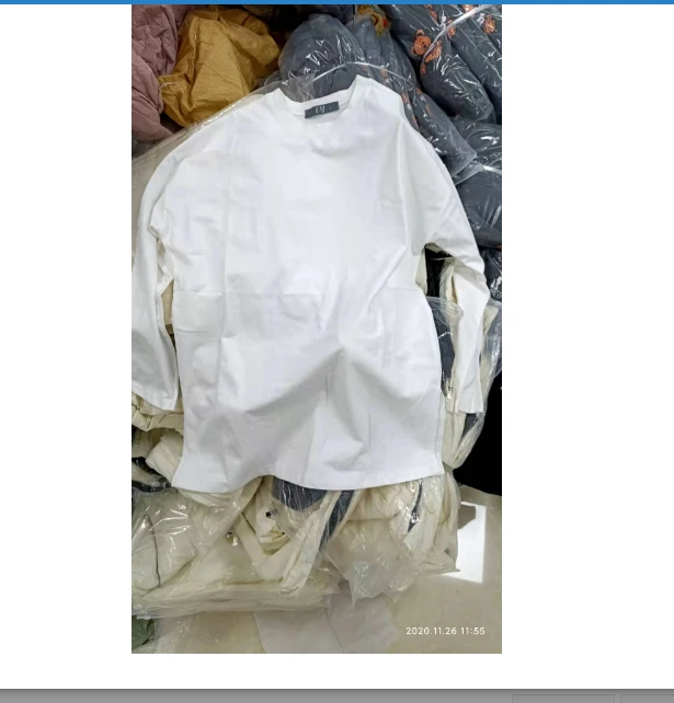 【U.M】圆领侧开叉白T