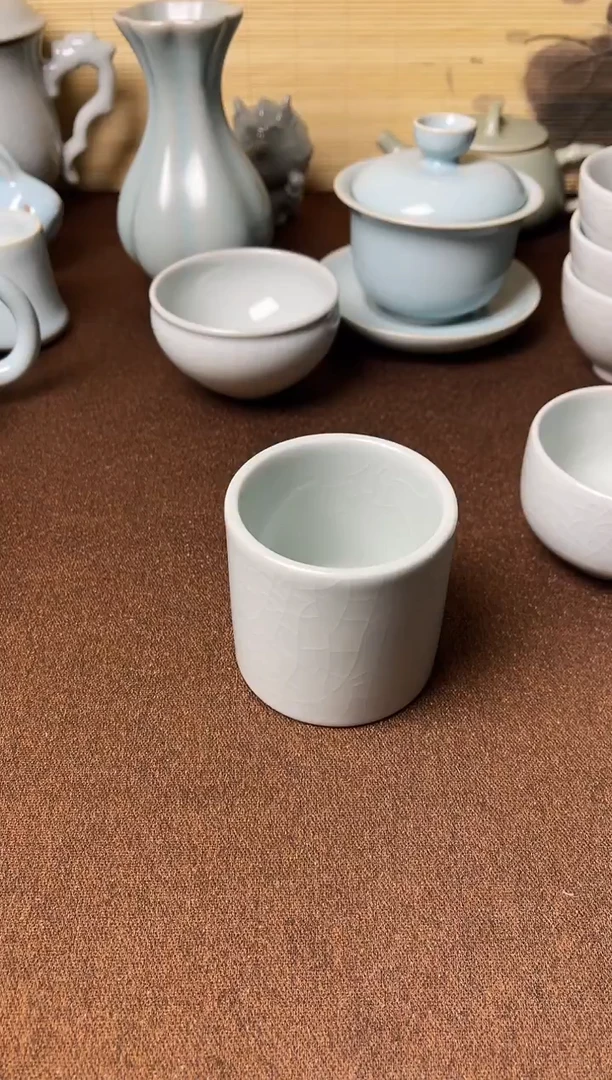 云雾月白釉纯手工扳指杯