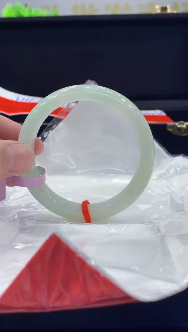 未镶嵌手镯翡翠翡翠手镯