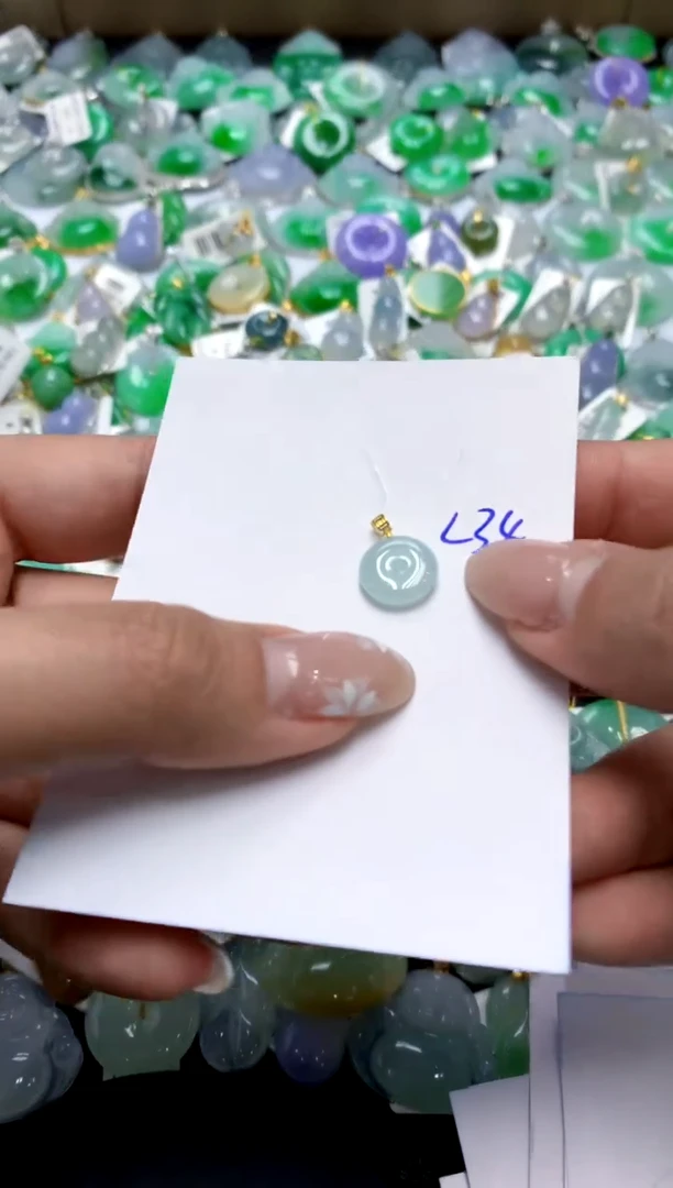 【闪购商品】翡翠颈饰18K金镶嵌111111111111