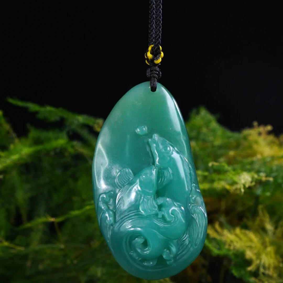 36四川雅安梅子青双鱼戏水挂坠39.9克6x3.5x1.6cm，2RA