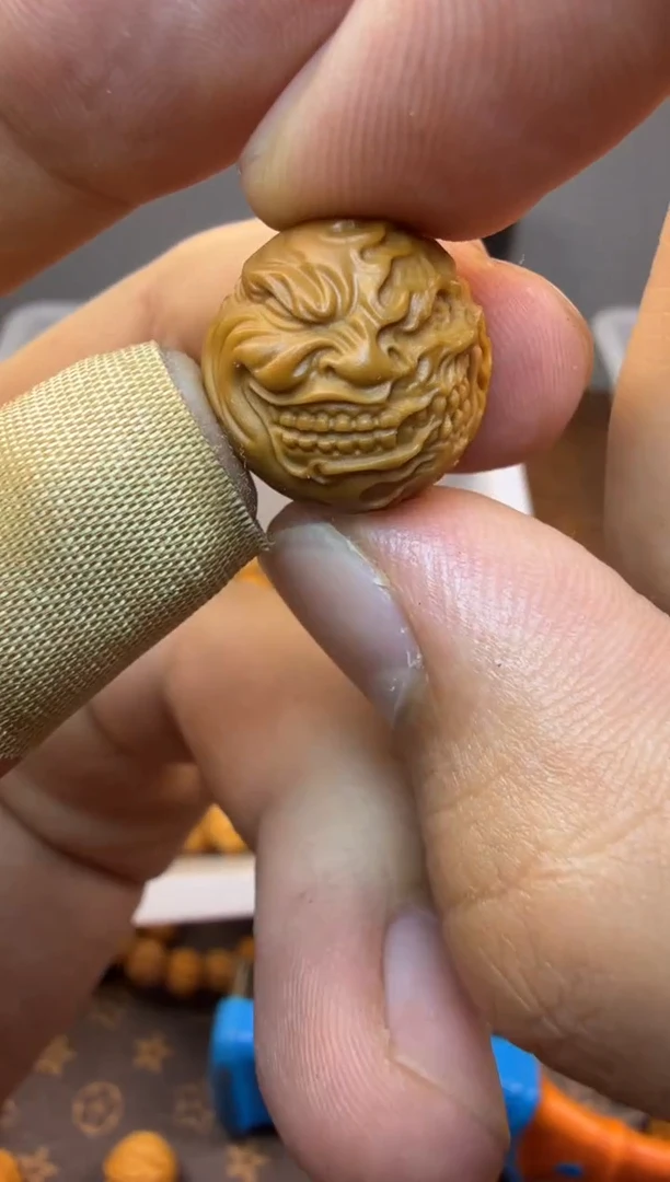 吊坠猴头核桃腐化 恶僧