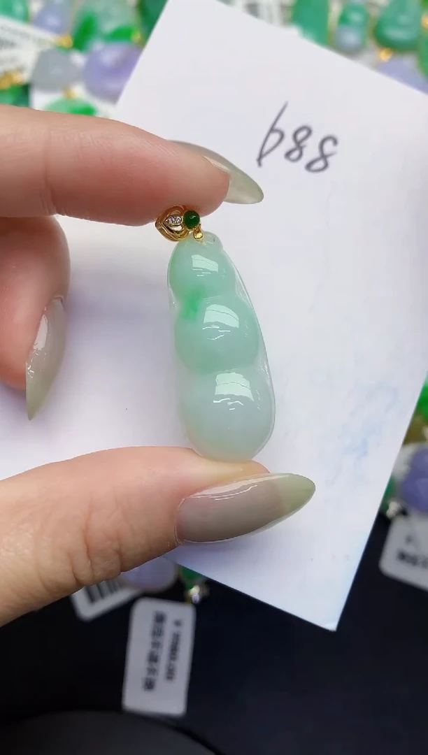 翡翠未镶嵌颈饰缅甸天然翡翠A货1