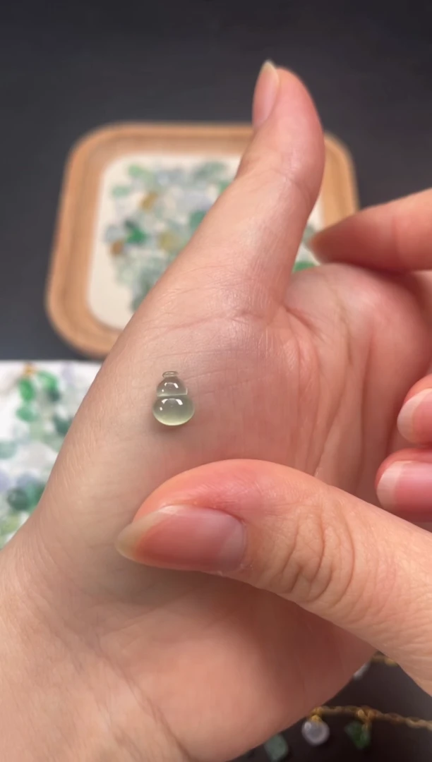 吊坠(不含链)未镶嵌翡翠一个JK682