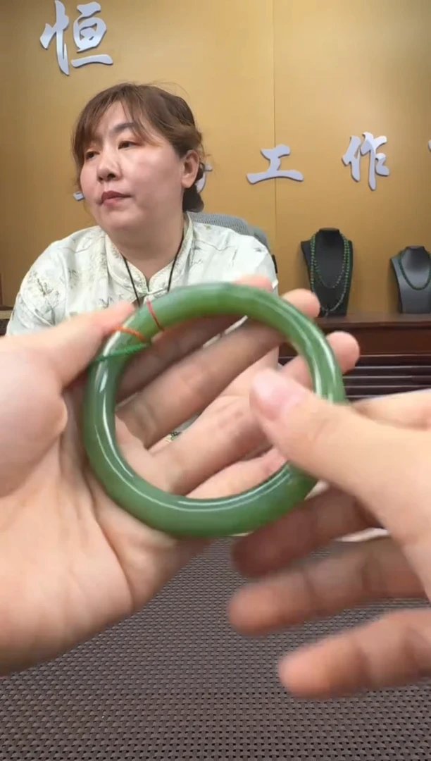 和田玉未镶嵌颈饰手镯60