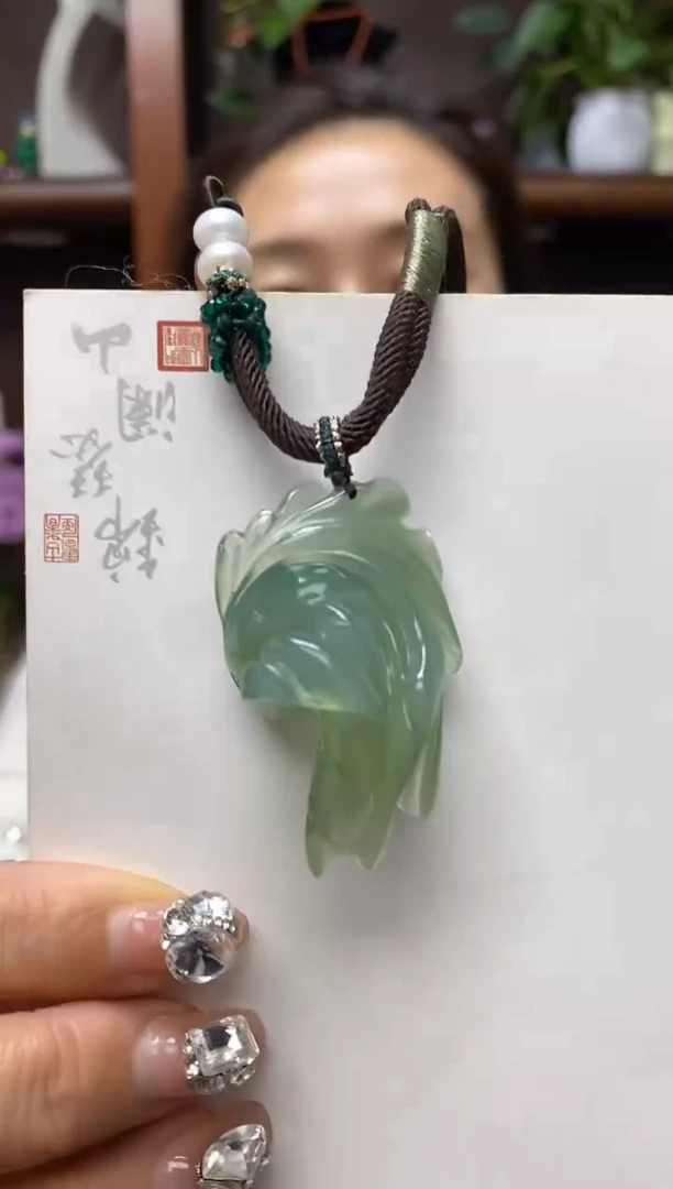 未镶嵌岫玉吊坠.