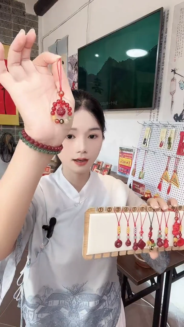 天然辰砂朱砂小招财猫挂件