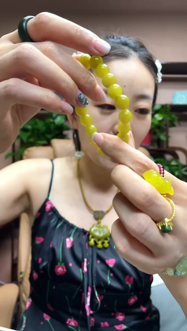 岫玉未镶嵌手串多样性发货发其中之一