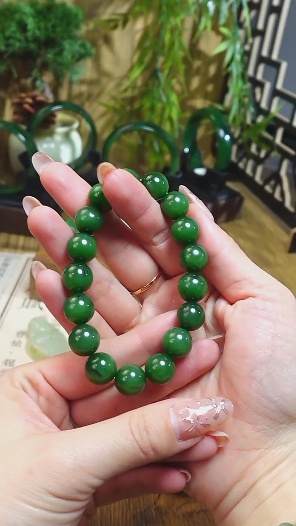 【闪购商品】和田玉手串未镶嵌俄料碧玉菠菜绿卡12mm
