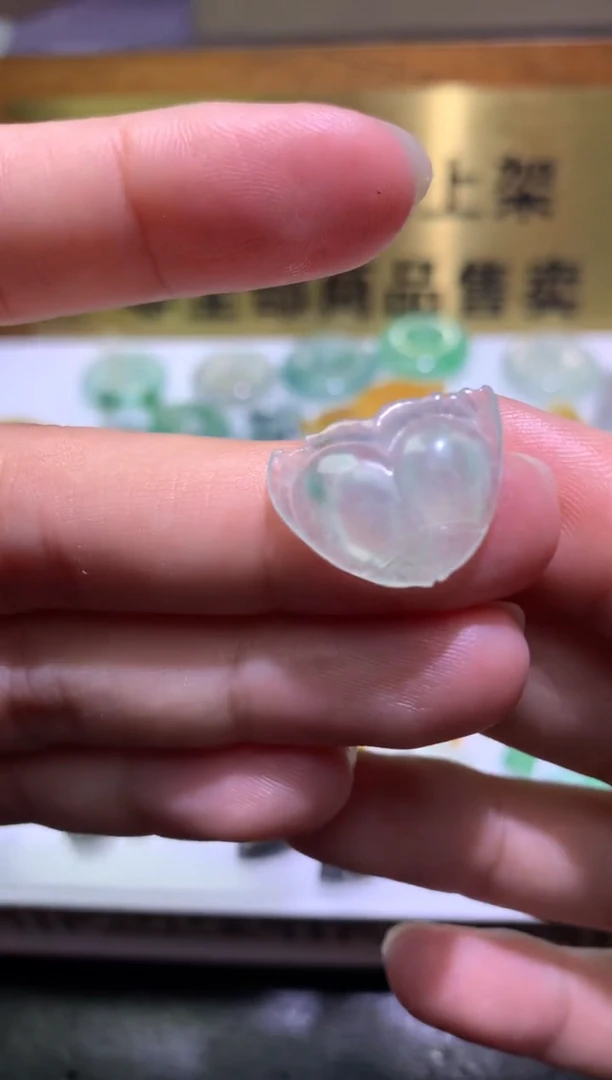 定制翡翠未镶嵌毛货