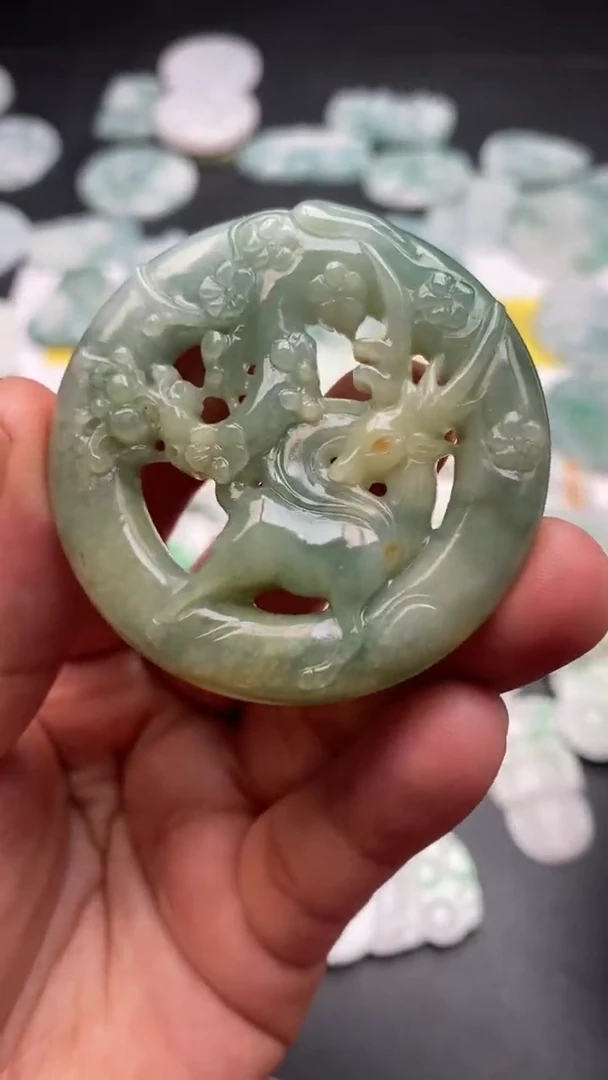翡翠未镶嵌吊坠(不含链)一鹿有你