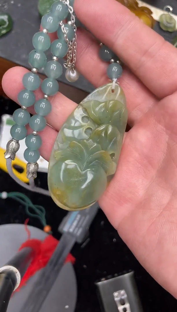 未镶嵌岫玉吊坠·