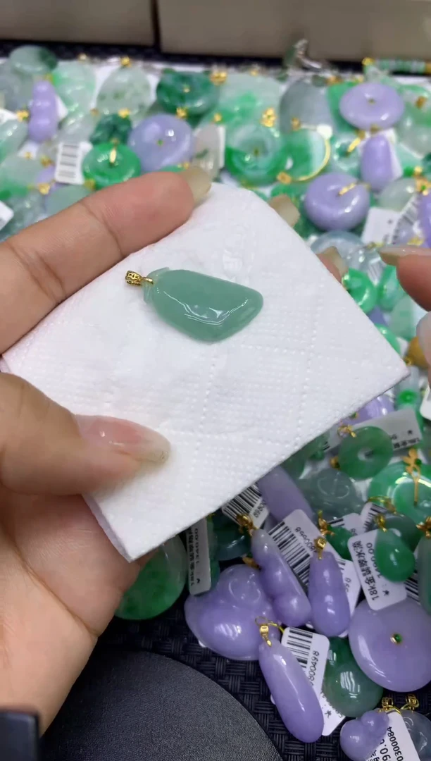 颈饰未镶嵌翡翠天然缅甸A货翡翠