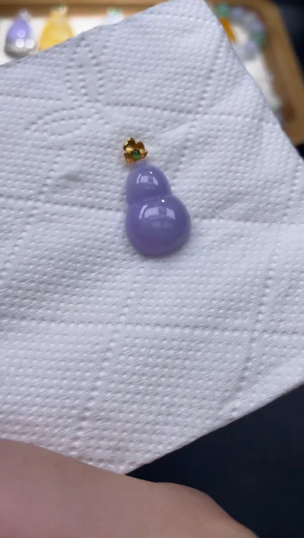 翡翠18K金镶嵌颈饰22.......