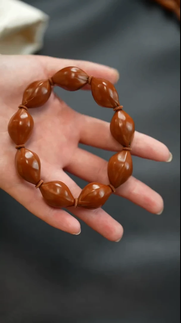 手串/手链橄榄核1.7抛光三面佛9籽带标款！！！