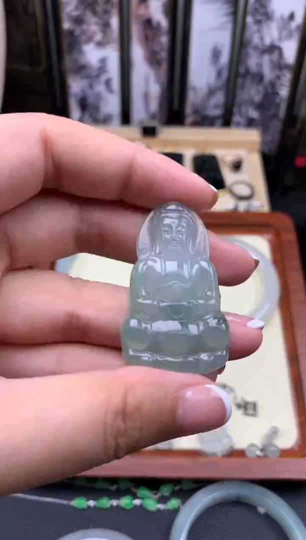 翡翠未镶嵌颈饰//////////