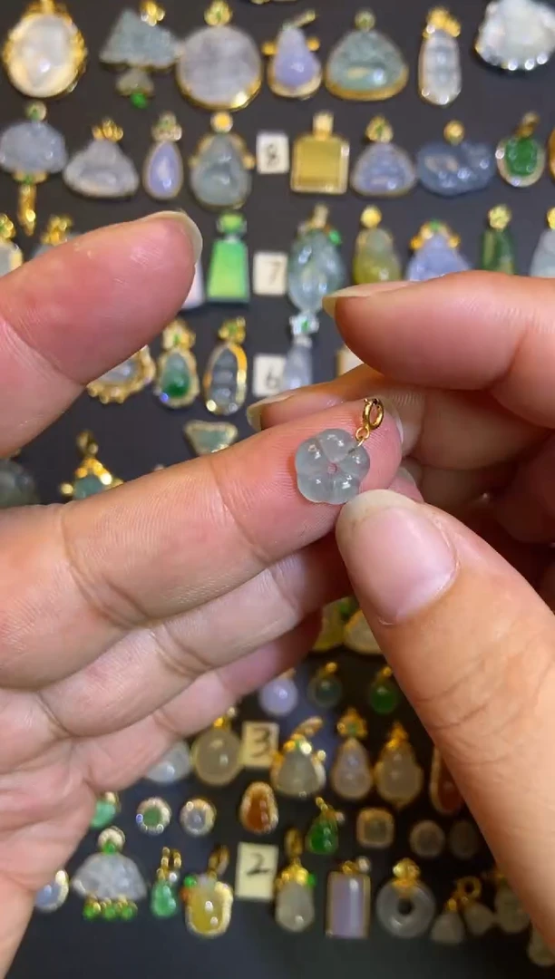 吊坠(不含链)18K金镶嵌翡翠1