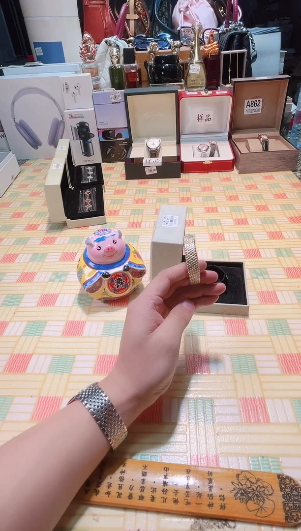 瓷片瓷器 库房到期 全部地板价@@1