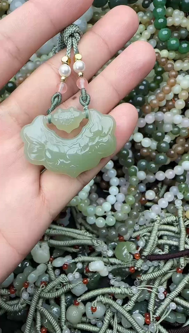 颈饰未镶嵌和田玉拍一发一